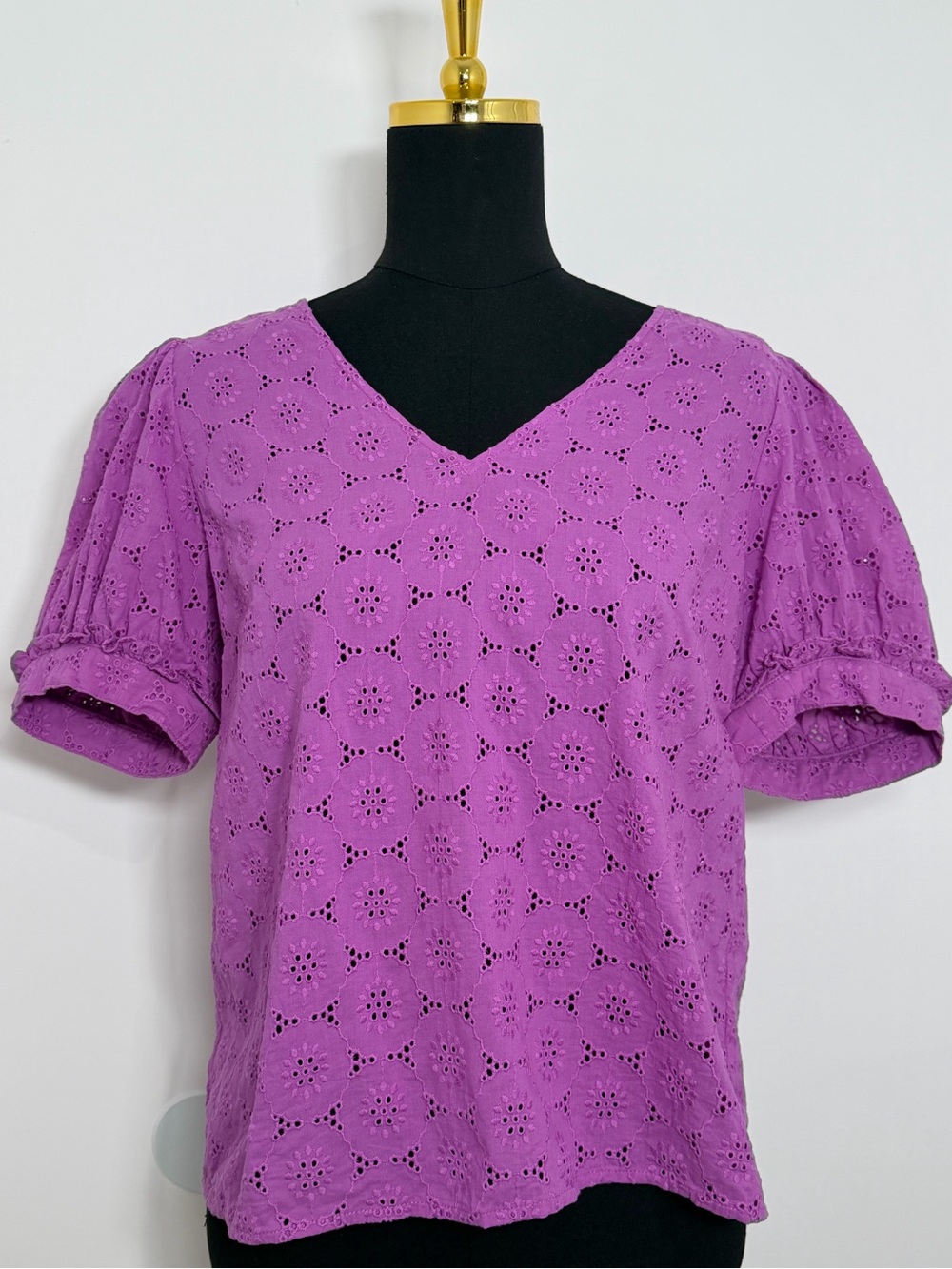 Draper James Heidi Purple Eyelet Puff Sleeve Cotton Top Small - Picture 8 of 11